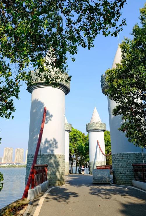 武汉养生好去处推荐：东湖绿道与汤逊湖农庄的独特魅力